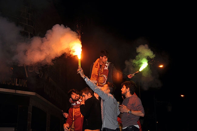 Kars’ta Galatasaraylılar sokaklara döküldü 4