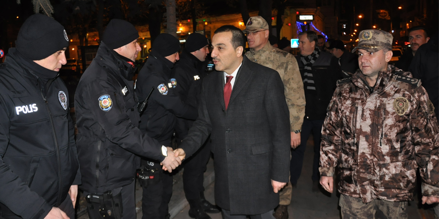 Kars Valisi Türker Öksüz, yeni yıla güvenlik güçleriyle girdi