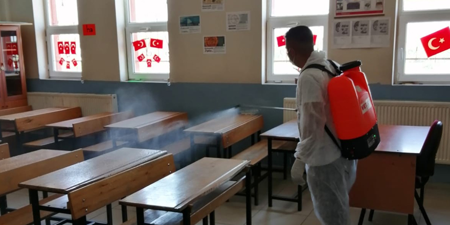 Kağızman’da LGS öncesi okullar dezenfekte ediliyor