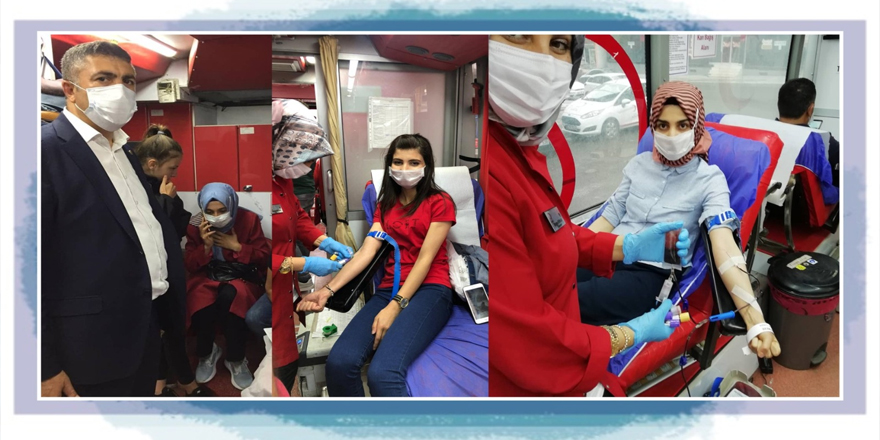 Sağlık-Sen Kars Şubesinden Türk Kızılay’ına kan bağışı