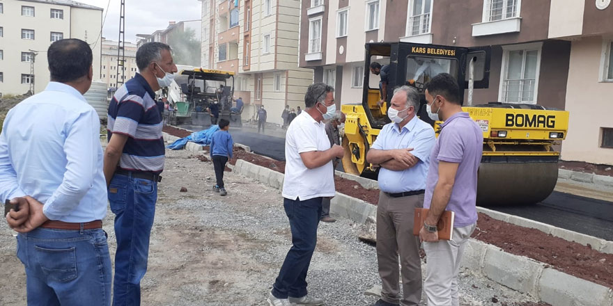 Kars Belediyesi yol çalışmalarına yoğunlaştı