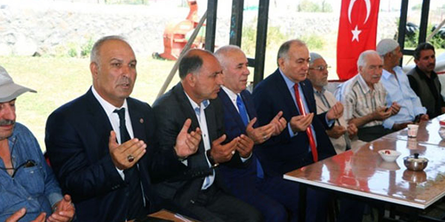 Yol İş Sendikası Genel Başkanı Ağar, Şehit ailesine taziyede bulundu