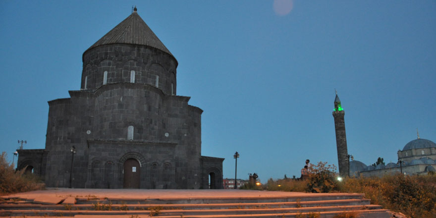 Kümbet Cami ışıkları geceleri yanmıyor