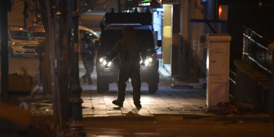 Kars'ta şüpheli paket polisi alarma geçirdi