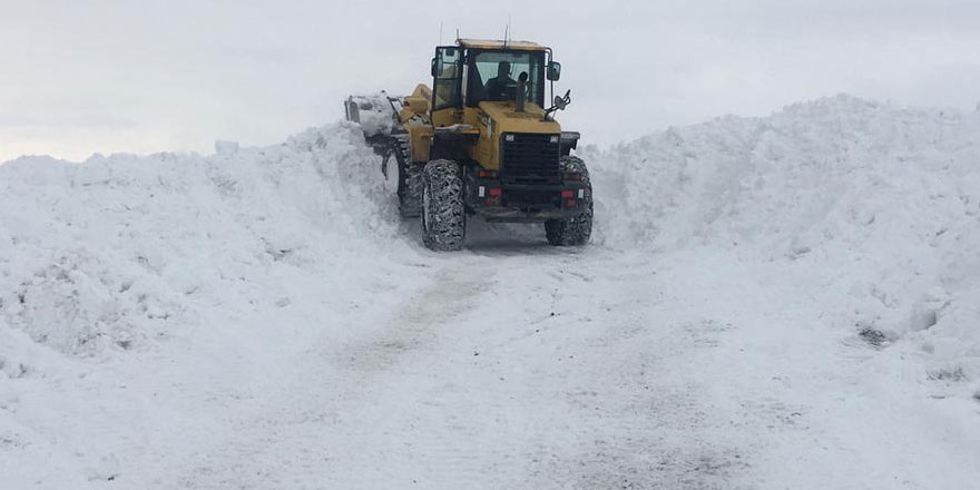 Kars'ta 57 köy yolu ulaşıma kapandı