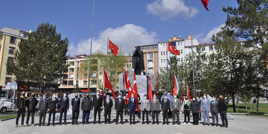 Kars’ta pandemi koşullarında ‘23 Nisan’ kutlaması