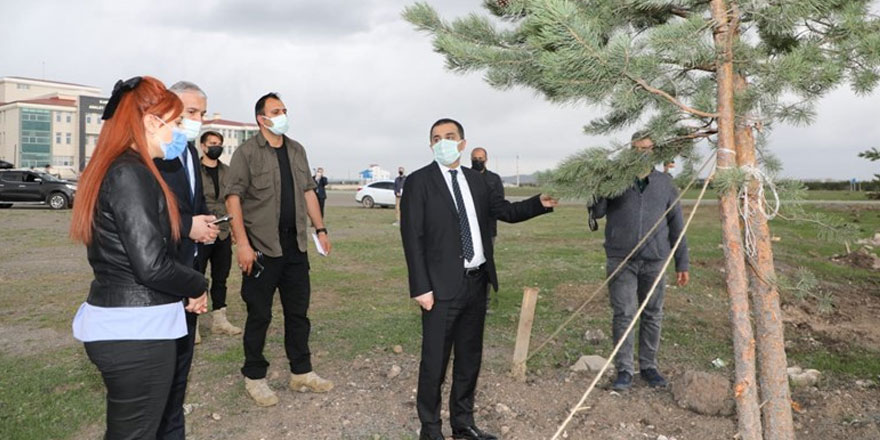 Vali/Belediye Başkanı Türker Öksüz, Belediye çalışmalarını inceledi