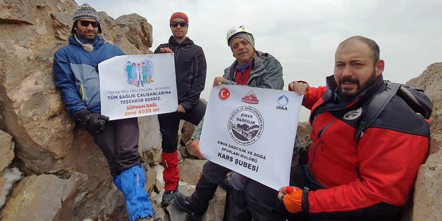 Karslı dağcılar Süphan Dağına zirve yaptı