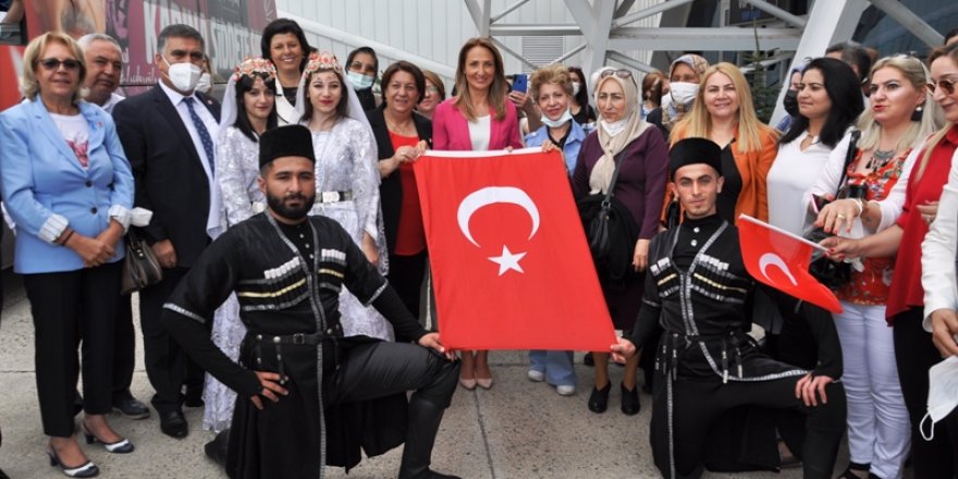 CHP'li Nazlıaka, Kars’ta partisinin "Yaşam Hak Projesi"ni tanıttı