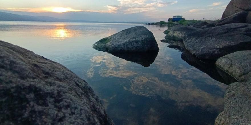 Çıldır Gölü’nde ‘gün batımı’ güzelliği!