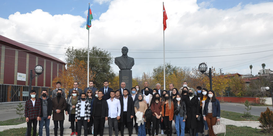 Azerbaycan Kars Başkonsolosluğu bağımsızlığın 30. yılını kutladı