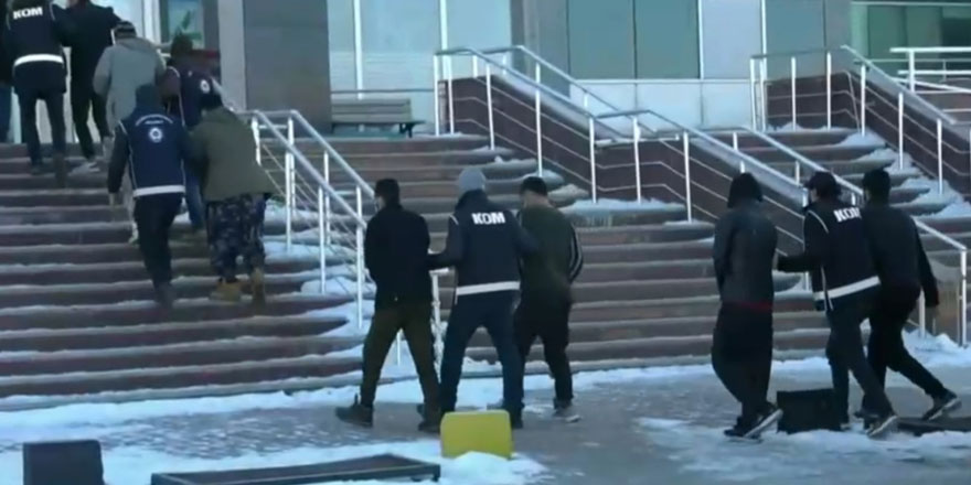 Kars’ta yakalanan 13 yabancı uyruklu sınır dışı edildi!