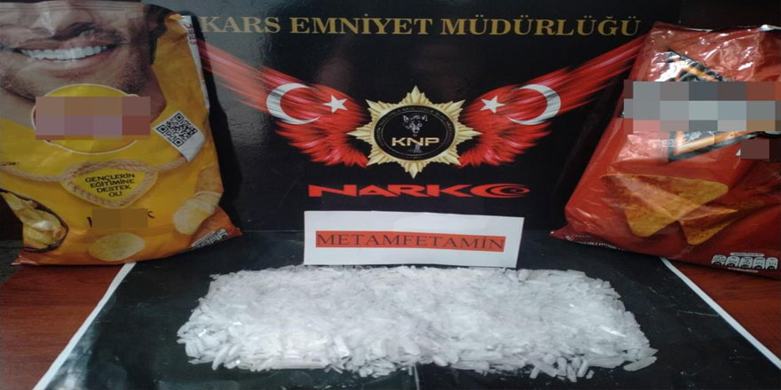 Kars’ta uyuşturucuyu cips paketine sakladılar