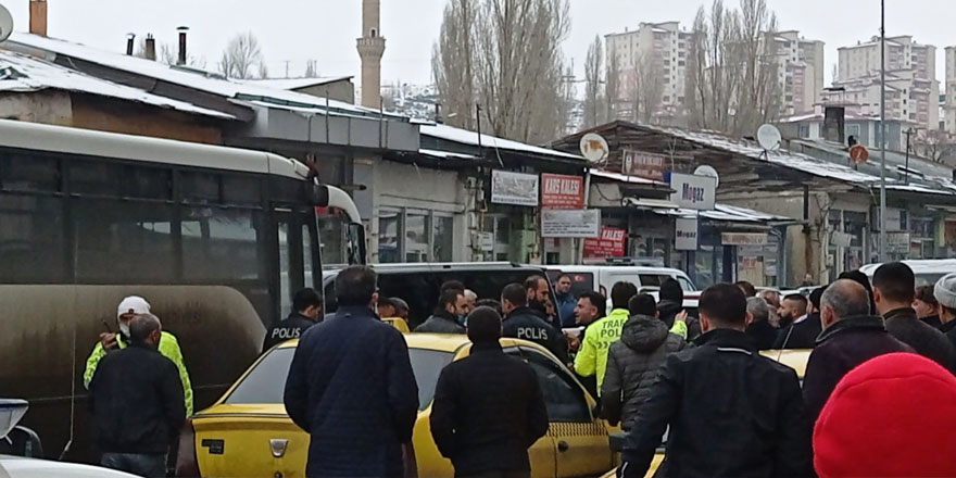 Kars’ta “hatalı park” tartışması karakolda bitti!