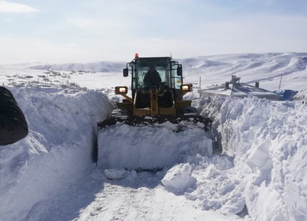 Kars’ta, 147 köy yolu kapandı