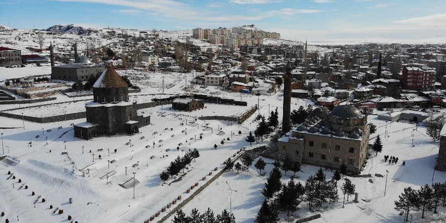 Son dakika: Kars'ta okullar tatil edildi