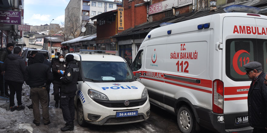 Kars’ta eski eşini rehin alan saldırgan polislerce yakalandı