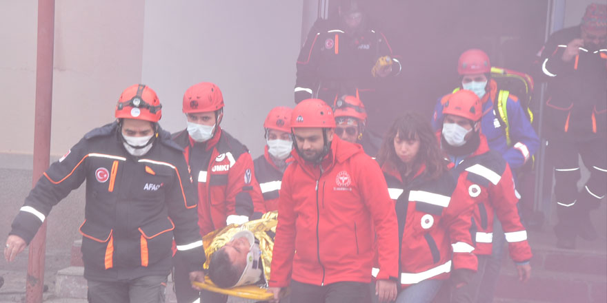 Kars Emniyet Müdürlüğü’nde yangın tatbikatı