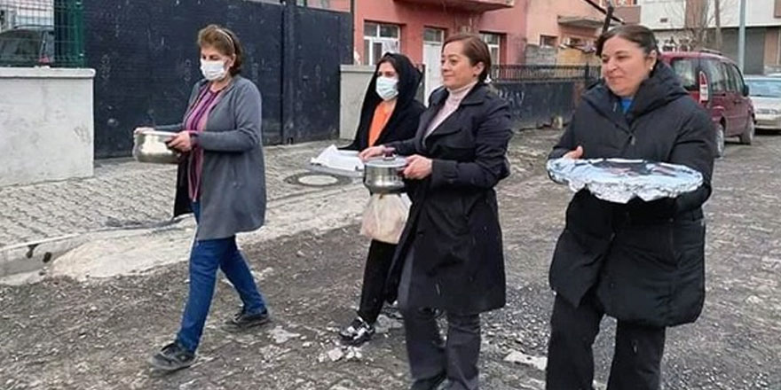 Kars’ta, AK Partili kadınlar bereketi paylaşıp, iyilikte buluşuyor