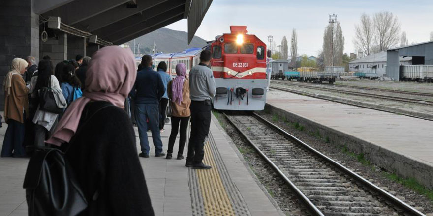 Doğu Ekspresi’nde bayram yoğunluğu