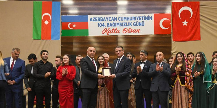 Azerbaycan Kars Başkonsolosluğu Van'da program düzenledi