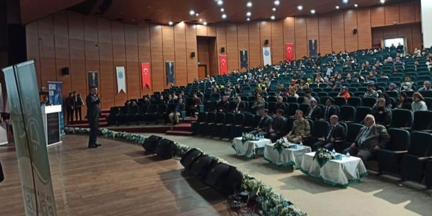 Kars’ta uyuşturucuyla mücadele semineri