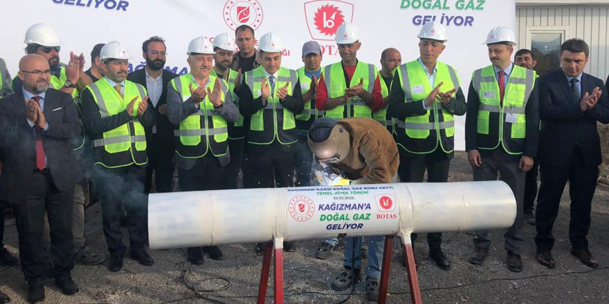 Kağızman'a doğalgaz için ilk kazma vuruldu