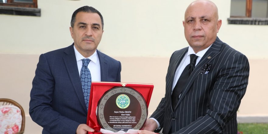 Kars Valisi Türker Öksüz’e “Tarım ve Hayvancılığa Katkı Ödülü” verildi