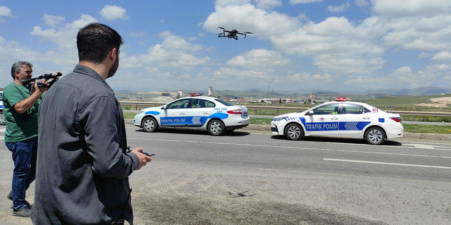 Kars’ta polisten droneli bayram uygulaması