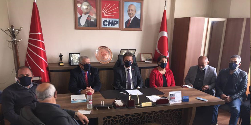 CHP’den maskeli basın açıklaması