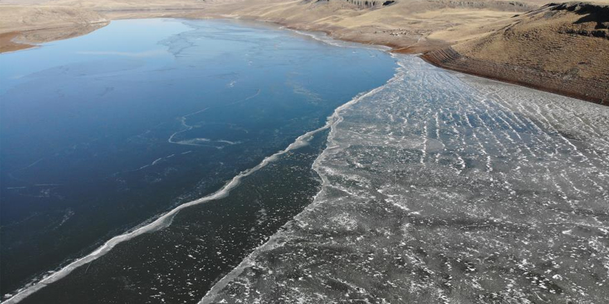 Kars’ta Sibirya soğukları baraj dondurdu