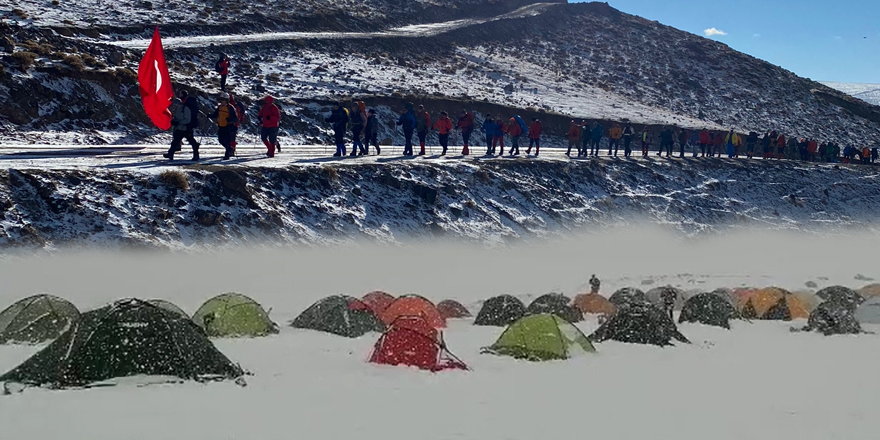 Dağcılar, Sarıkamış Şehitleri için nöbet tuttu