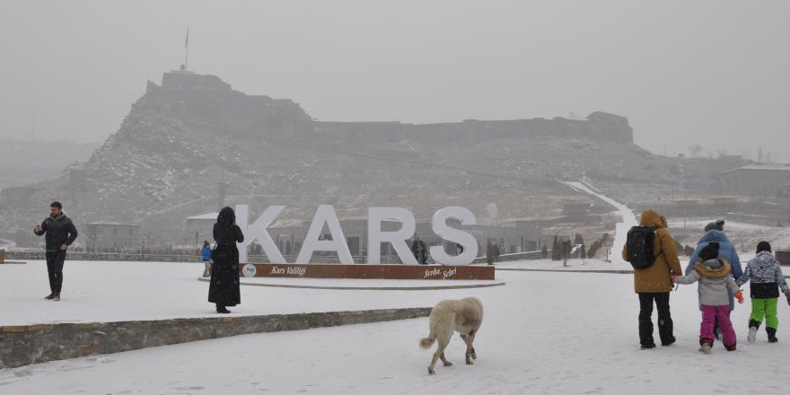 Meteoroloji uyarmıştı, Kars’ta kar yağışı başladı