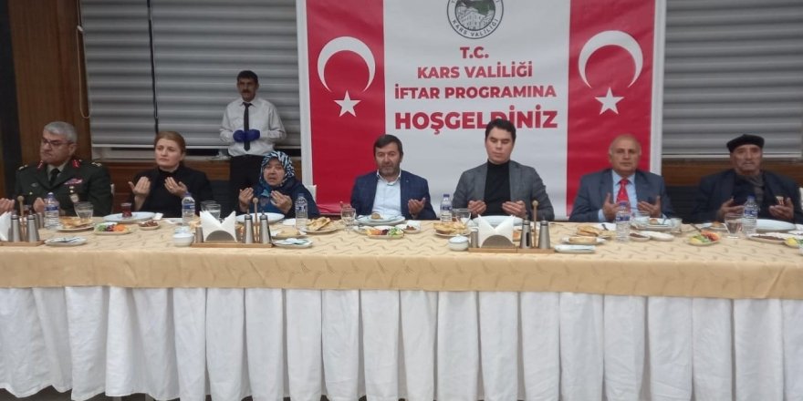 Vali Öksüz’den, şehit yakınları ve gazilere iftar