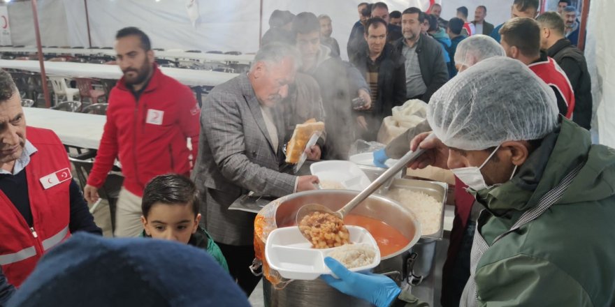 Kızılay Hakkari’de iftar çadırı açtı