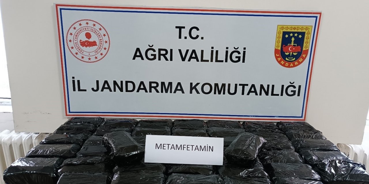 Ağrı’da 43 kilo 900 gram metamfetamin ele geçirildi