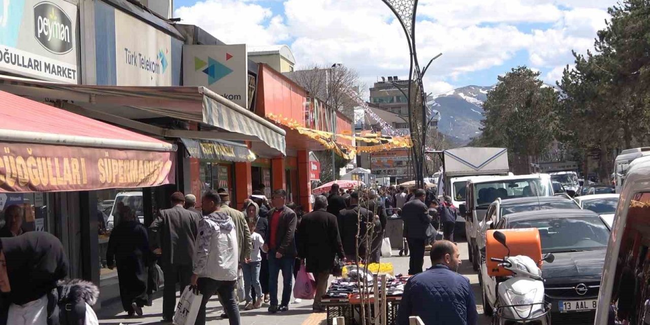 Tatvan’da bayram yoğunluğu