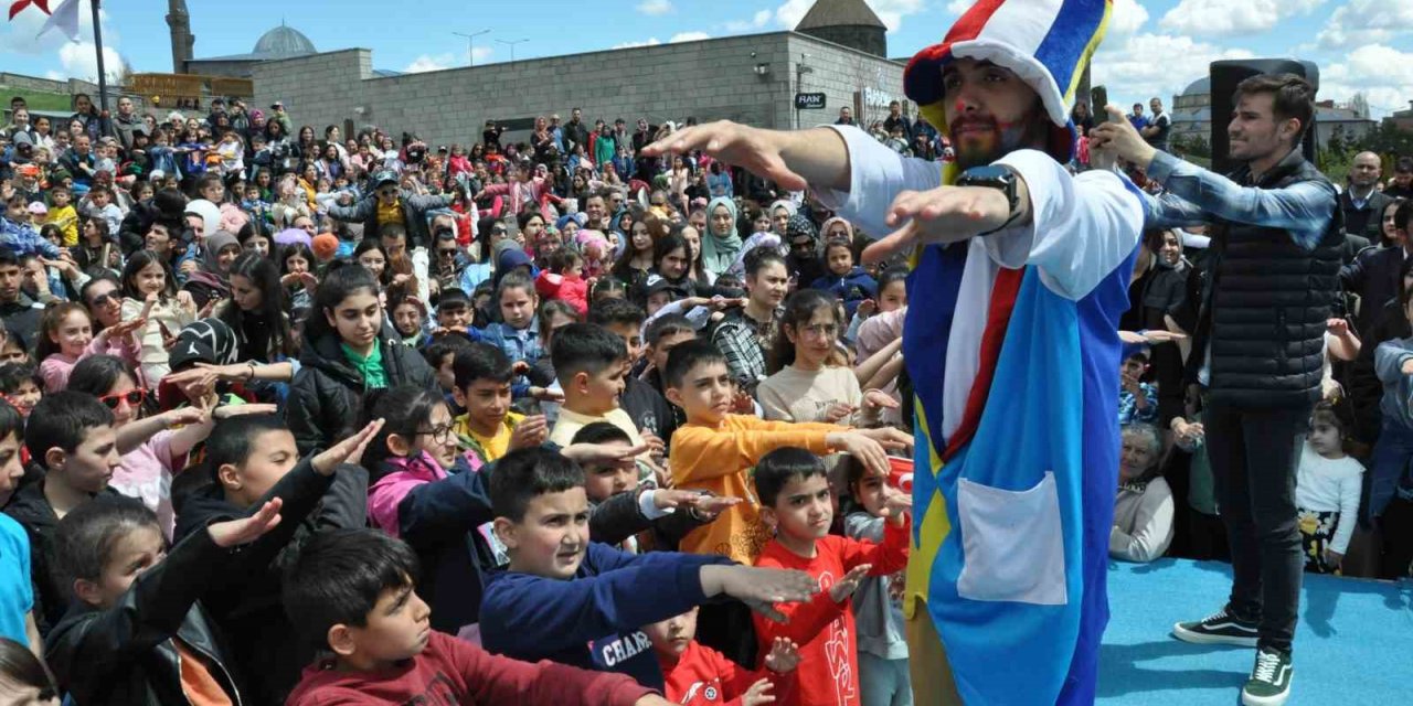 Kars’ta Çocuk Şenliği düzenlendi