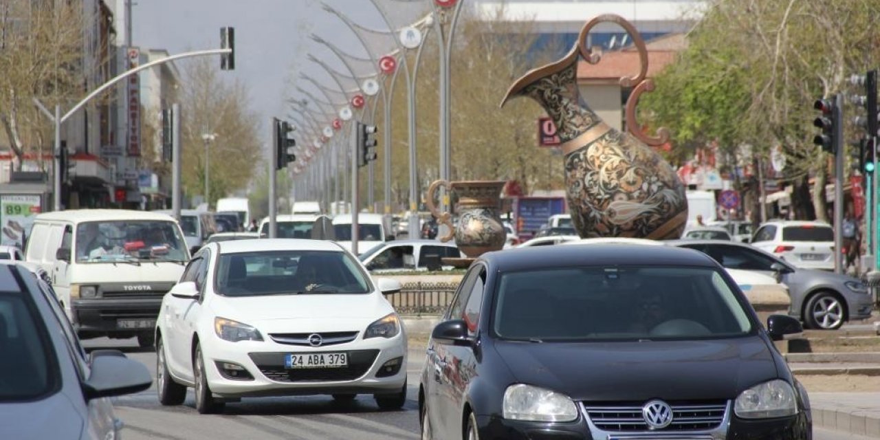 Erzincan’da trafiğe kayıtlı araç sayısı mart ayı sonu itibarıyla 66 bin 111 oldu