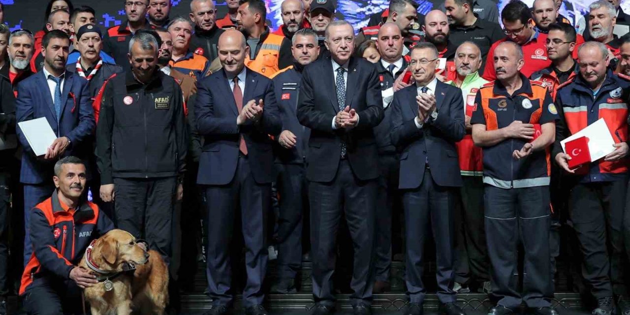 Katipoğlu’na Devlet Üstün Fedakarlık madalyası verildi