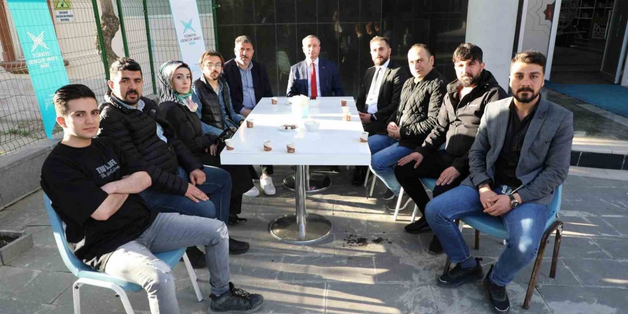 Ağrı Milli Eğitim Müdürü Kökrek, gençlerle buluştu