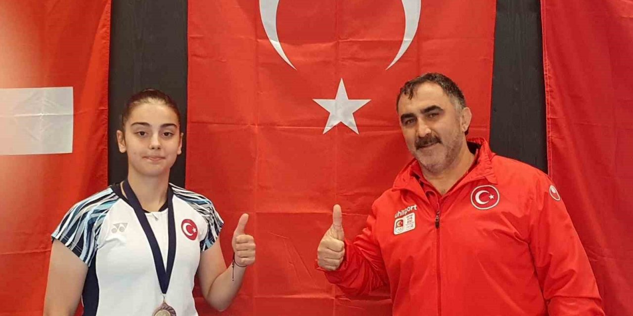 Erzincanlı badmintoncu Korkut, Avusturya’da 3’ncü oldu