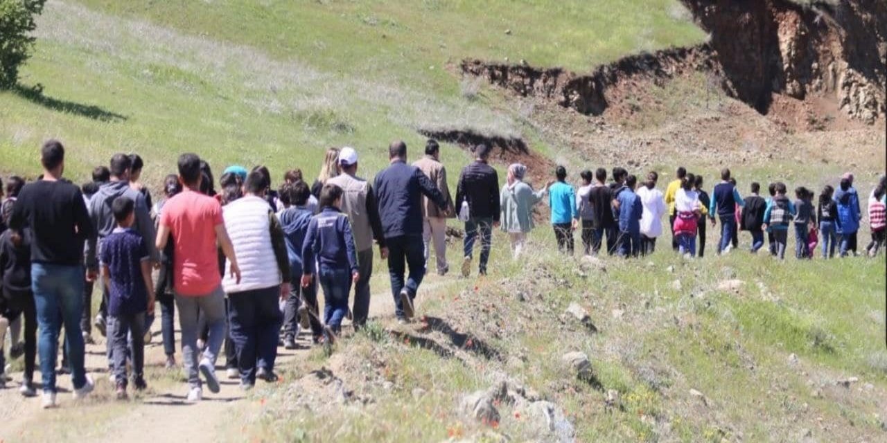 Elazığ’da doğa yürüyüşü düzenlendi