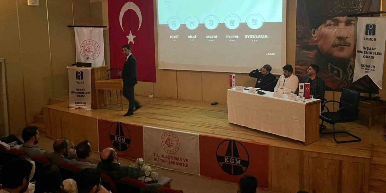 Caf, değerlendirme paneline konuşmacı olarak katıldı.