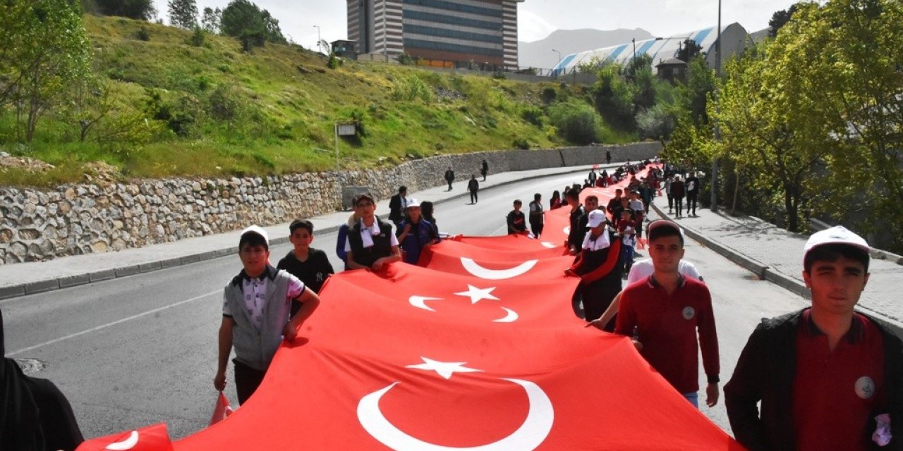 Bitlis’te 19 Mayıs coşkusu