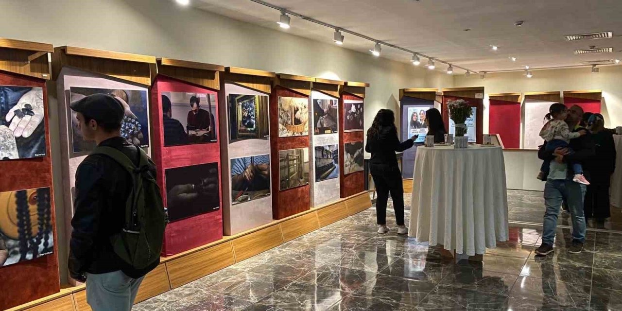 Üniversiteli gençler geleneksel sanatları fotoğrafladı