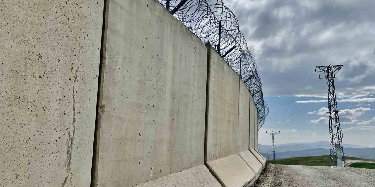 Kamera ve sismik sensörlerle denetlenen İran sınırında kuş uçurtulmuyor