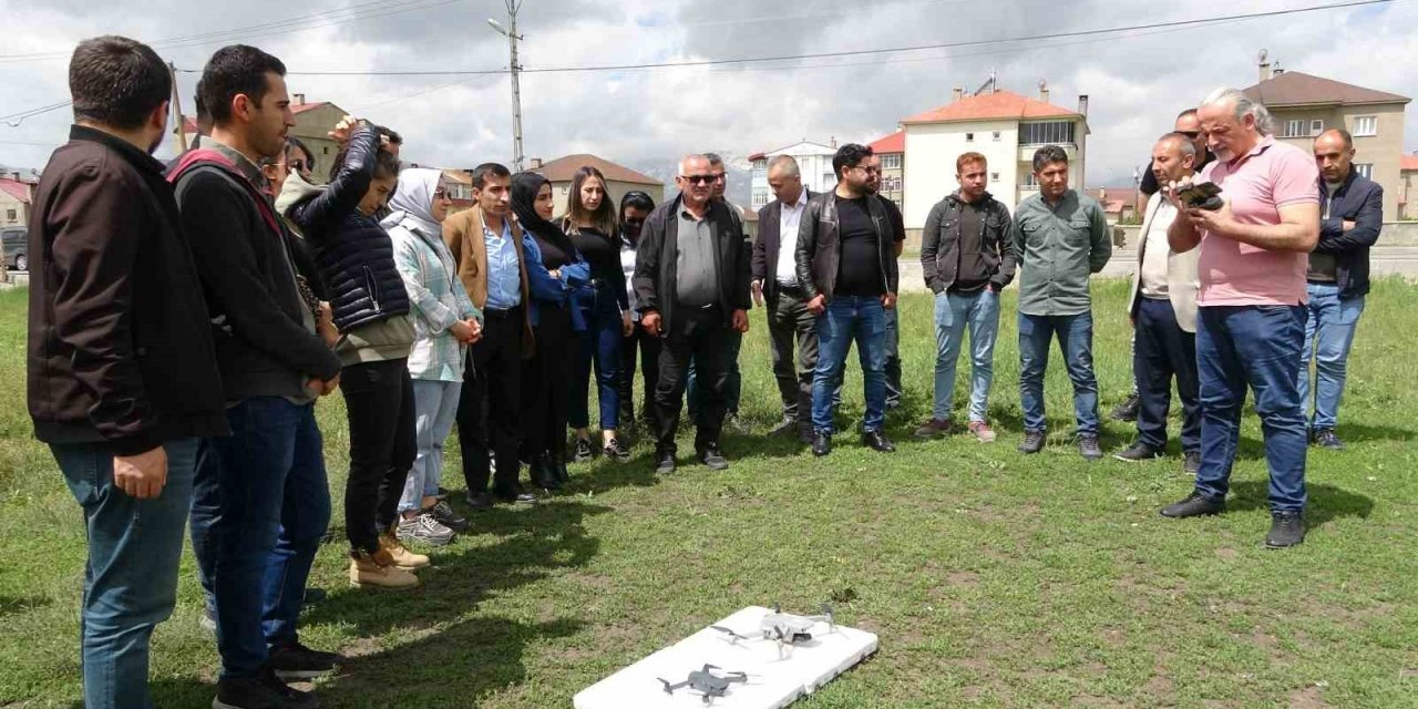 Yüksekova’da zirai mücadelede dron dönemi