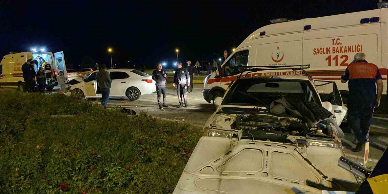 Erzincan’da trafik kazası: 7 yaralı