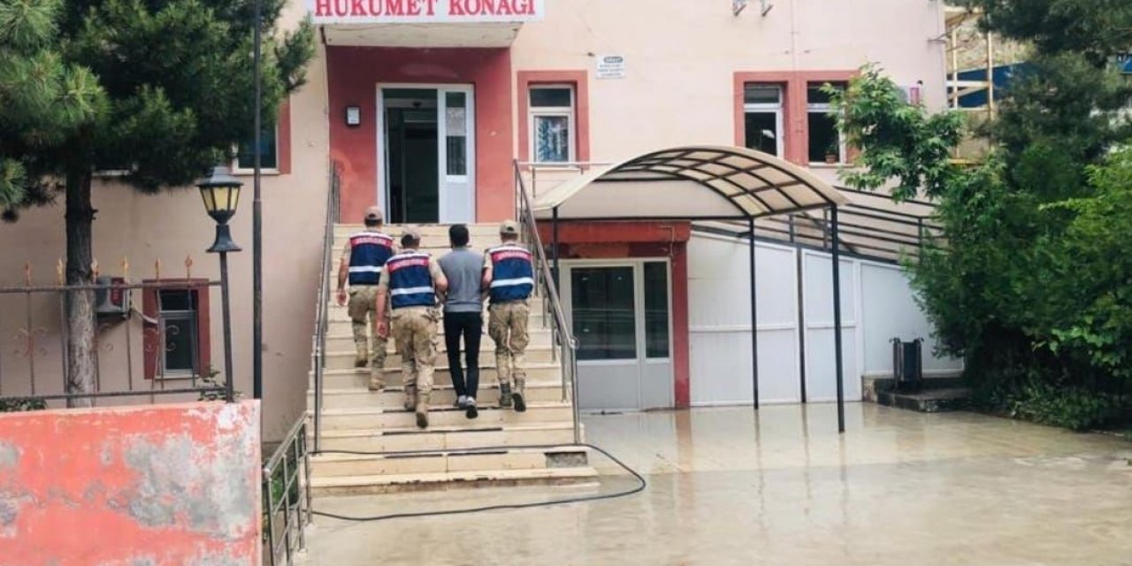 Tarladan güneş panellerini çalan şüpheliler yakalandı